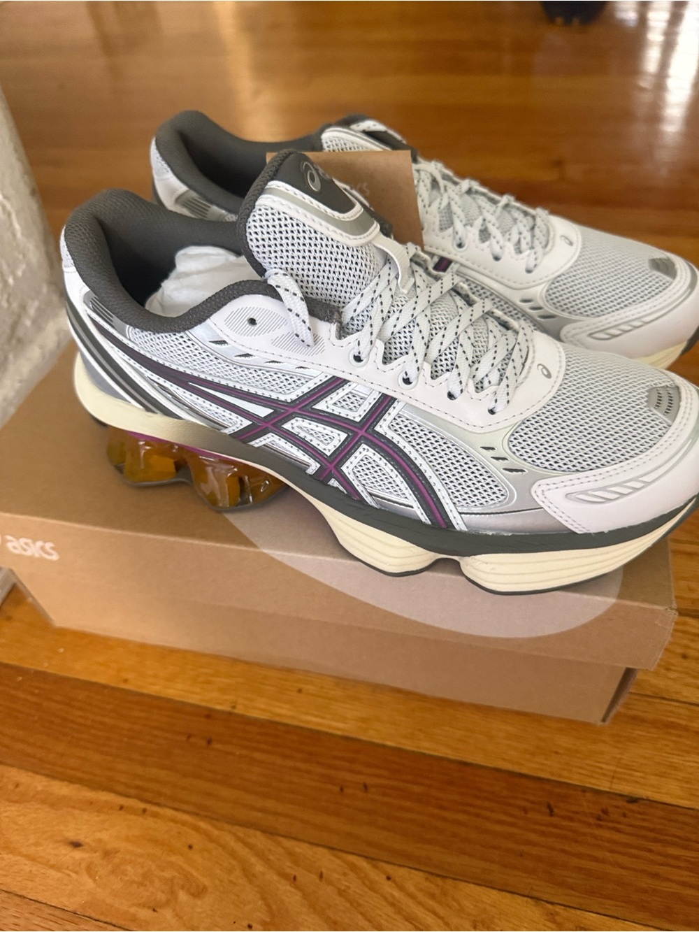 Asics GEL-KINETIC FLUENT White/Truffle Gray Running Shoes Size W7 M5.5